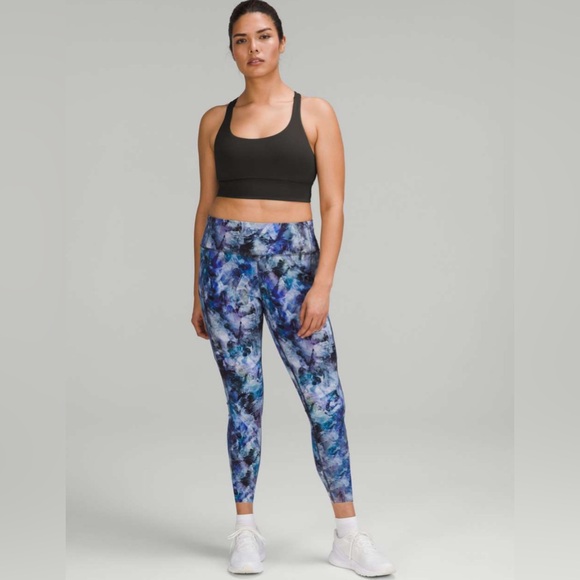Lululemon Fast and Free High-Rise Tight 25" SIZE 6
Chromasphere Multi Blue - Picture 15 of 15